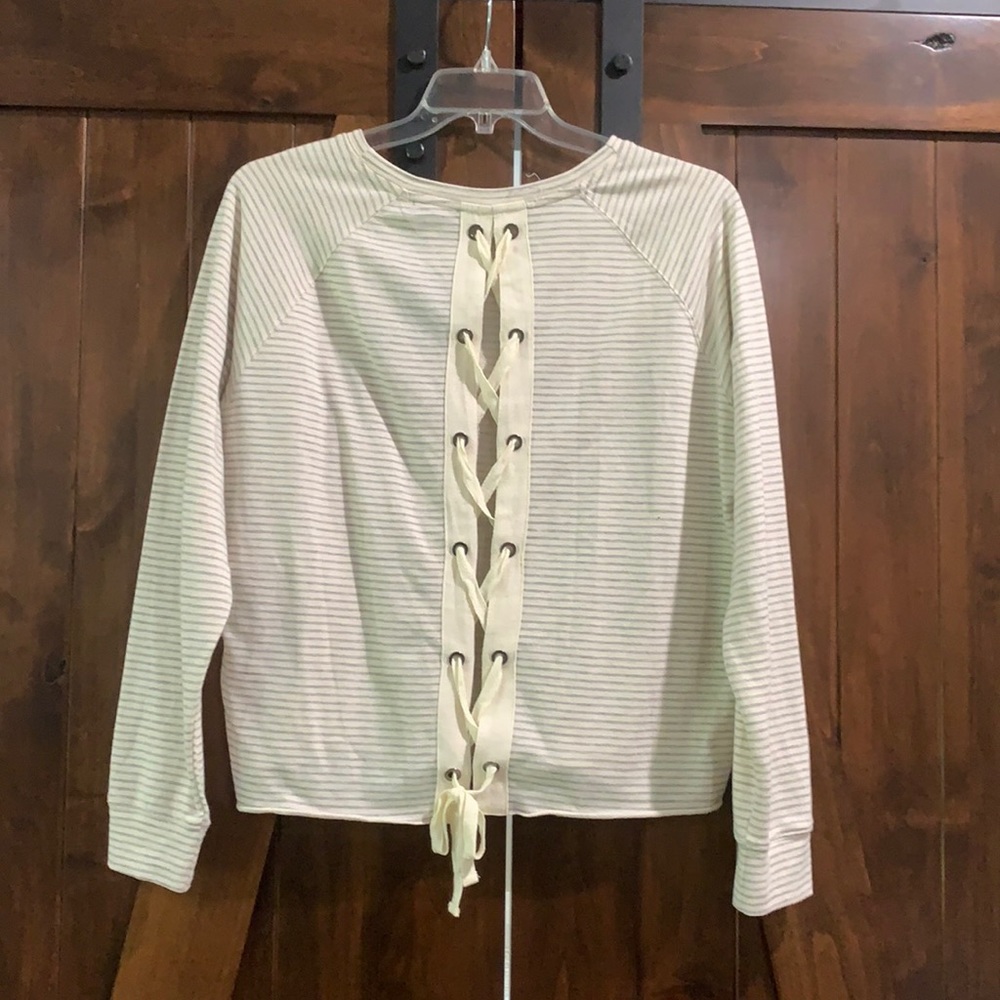 Crop back lace top